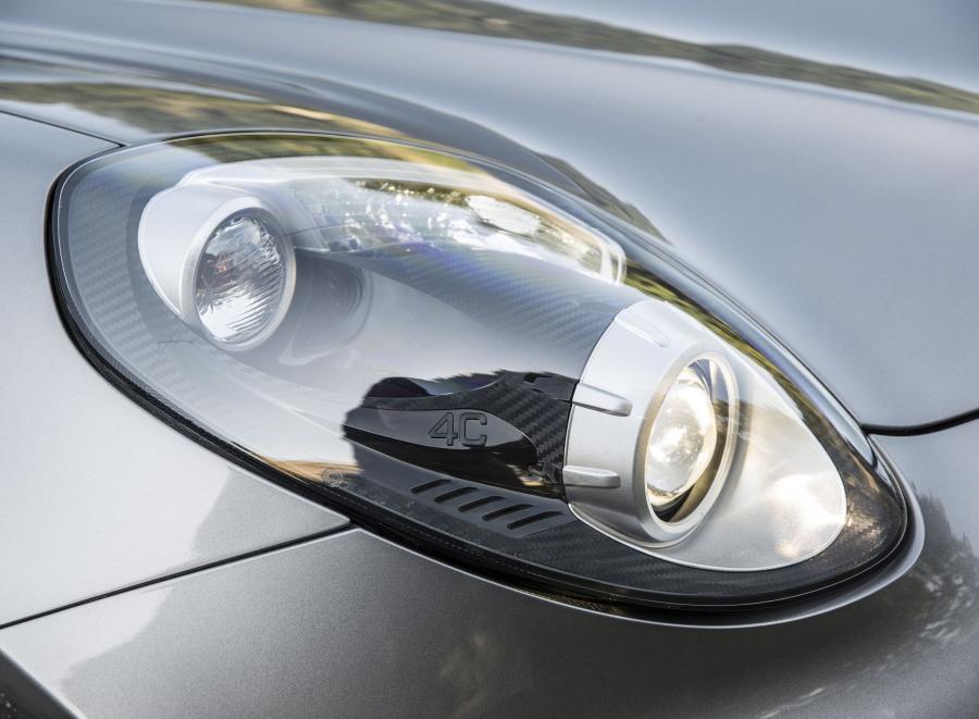 Детали экстерьера Alfa Romeo 4C (960) 2014 года  (NA) (фото 38 из 40)